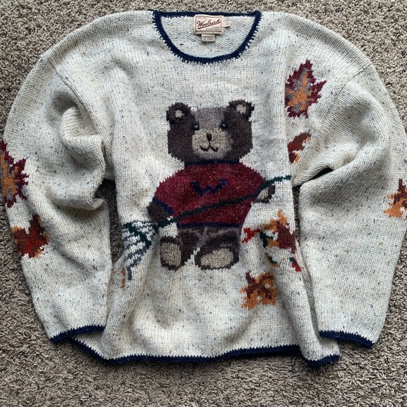 Woolrich Sweaters - Vintage Woolrich Fall Picking Leaves Bear Motif Wool blend Pullover Sweeter SZ L